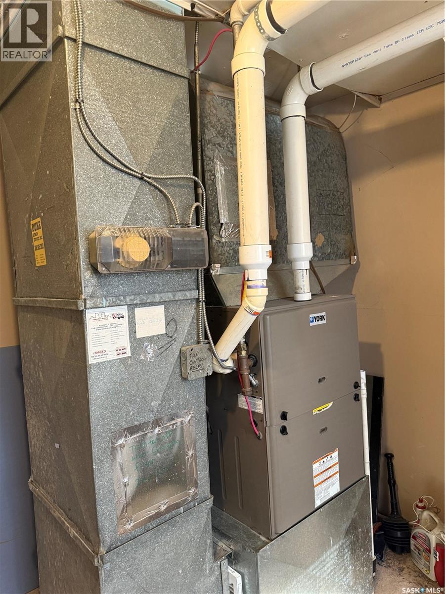 3820 RETALLACK STREET - 5