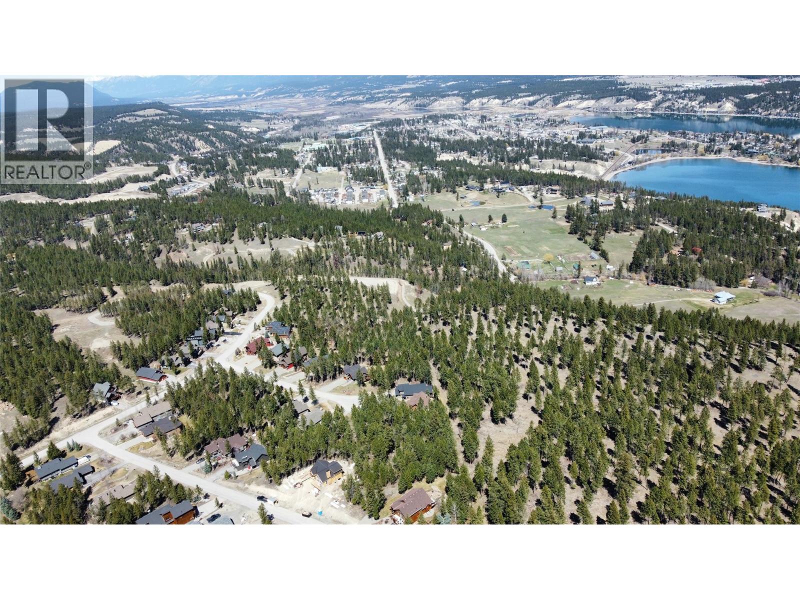 2520 Cobblestone Circle, Invermere