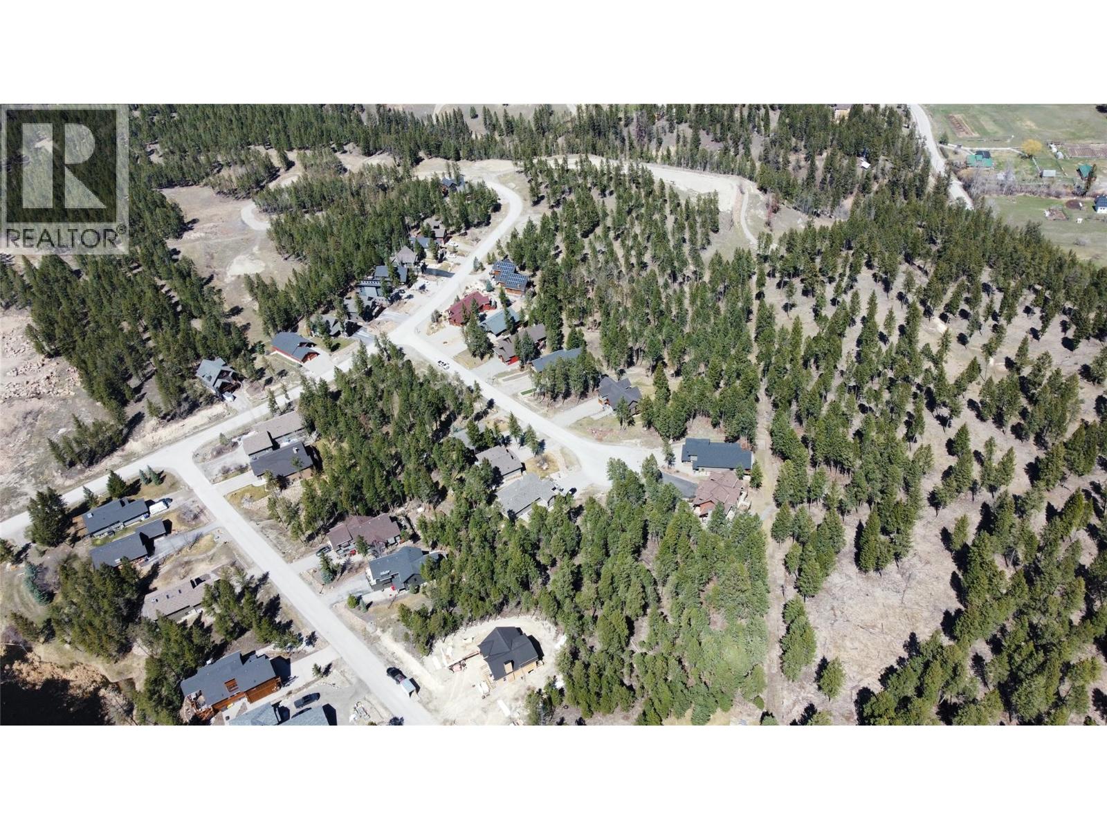 2520 Cobblestone Circle, Invermere