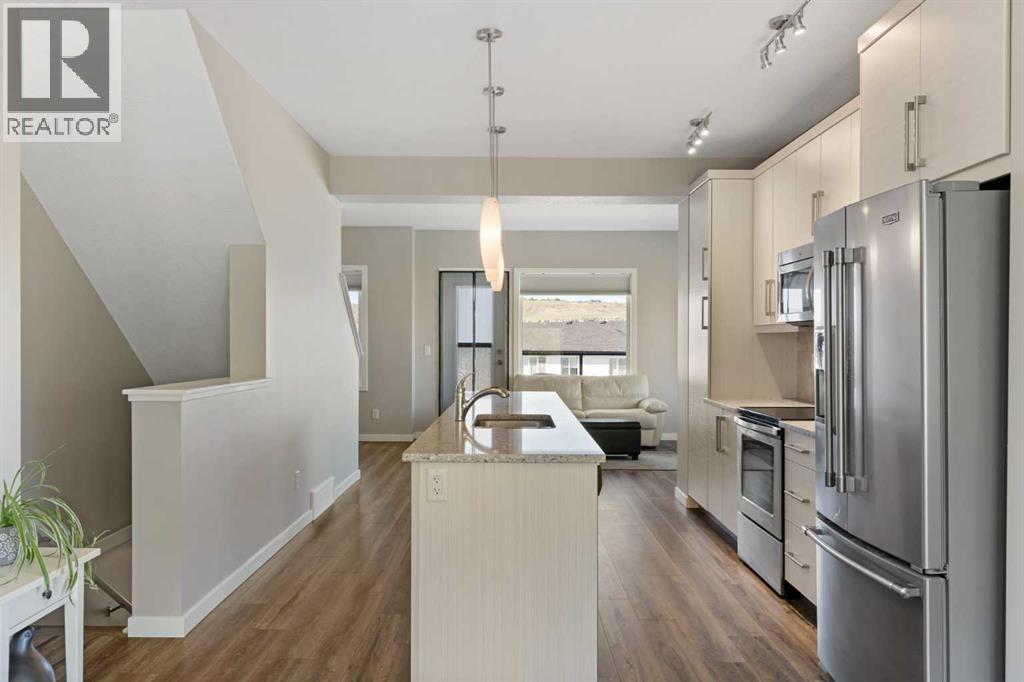 501 River Heights Drive, Cochrane