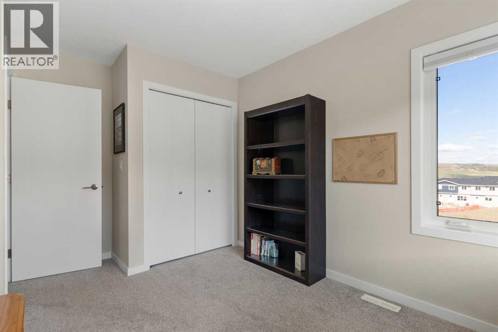 501 River Heights Drive, Cochrane