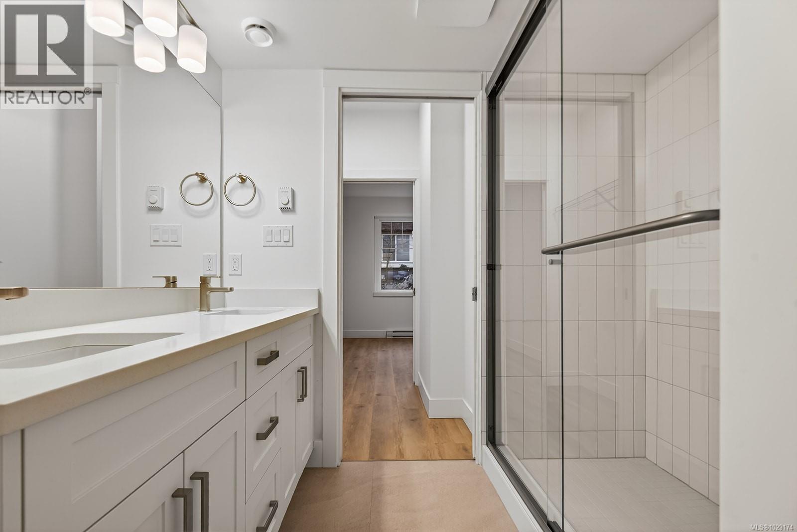 #100 3003 KEYSTONE DR - 24