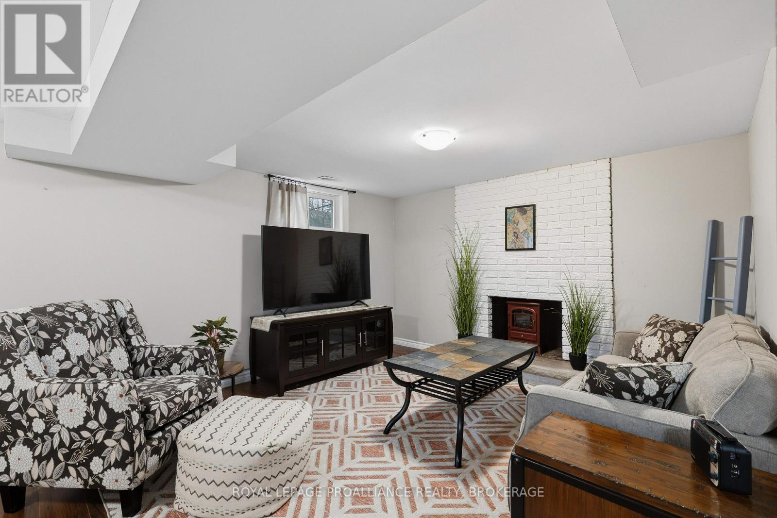 774 HIGH GATE PARK DRIVE - 33