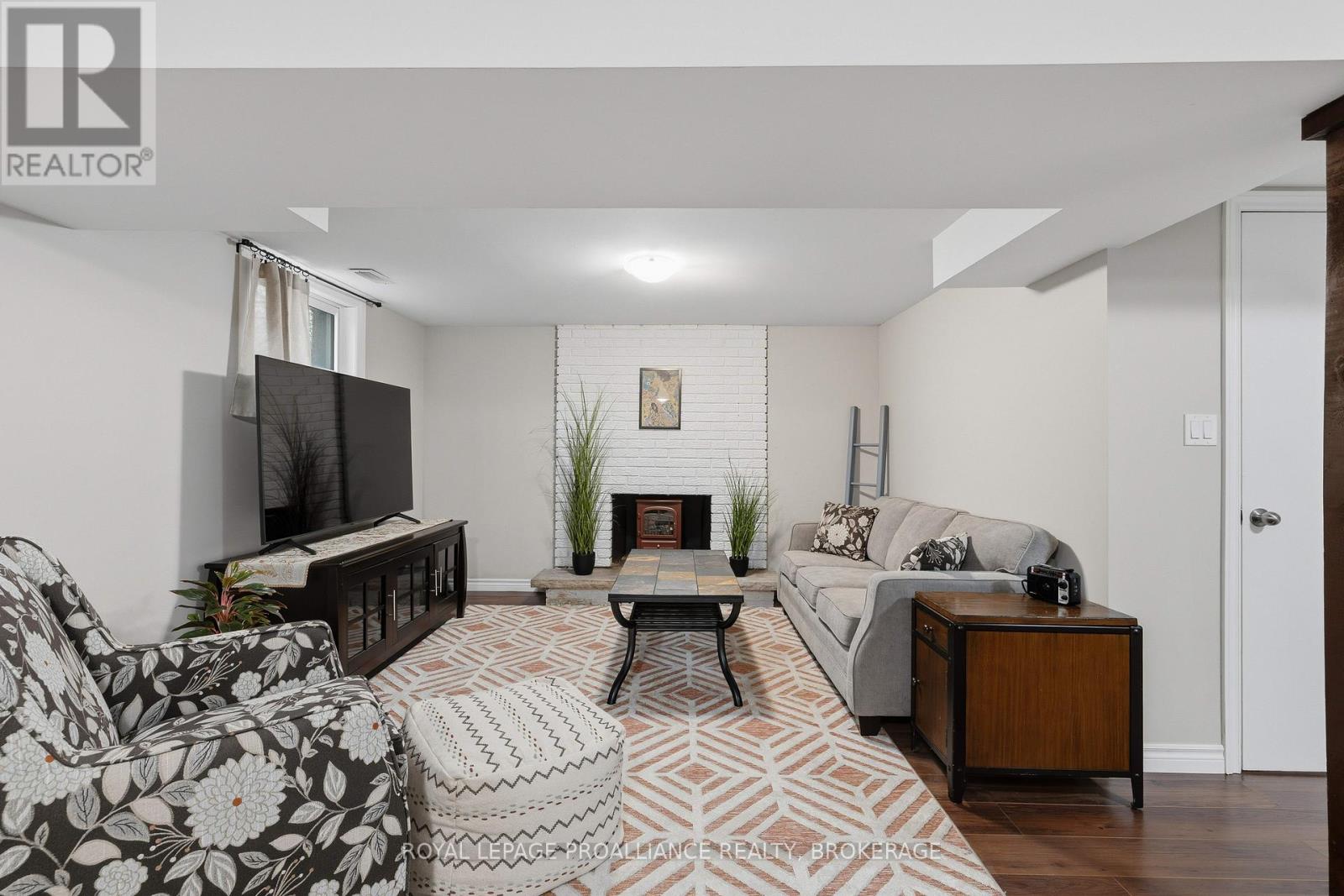 774 HIGH GATE PARK DRIVE - 34