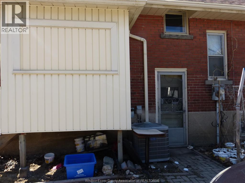 23 QUEEENS AVENUE - 5