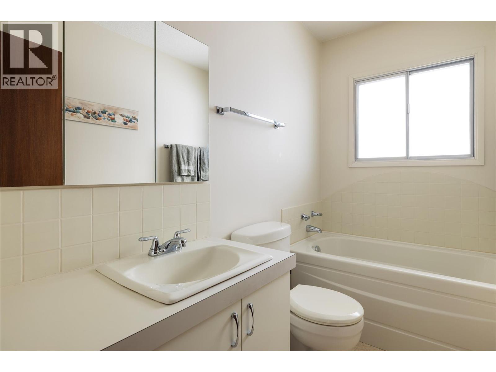 4107 Noble Road, Spallumcheen