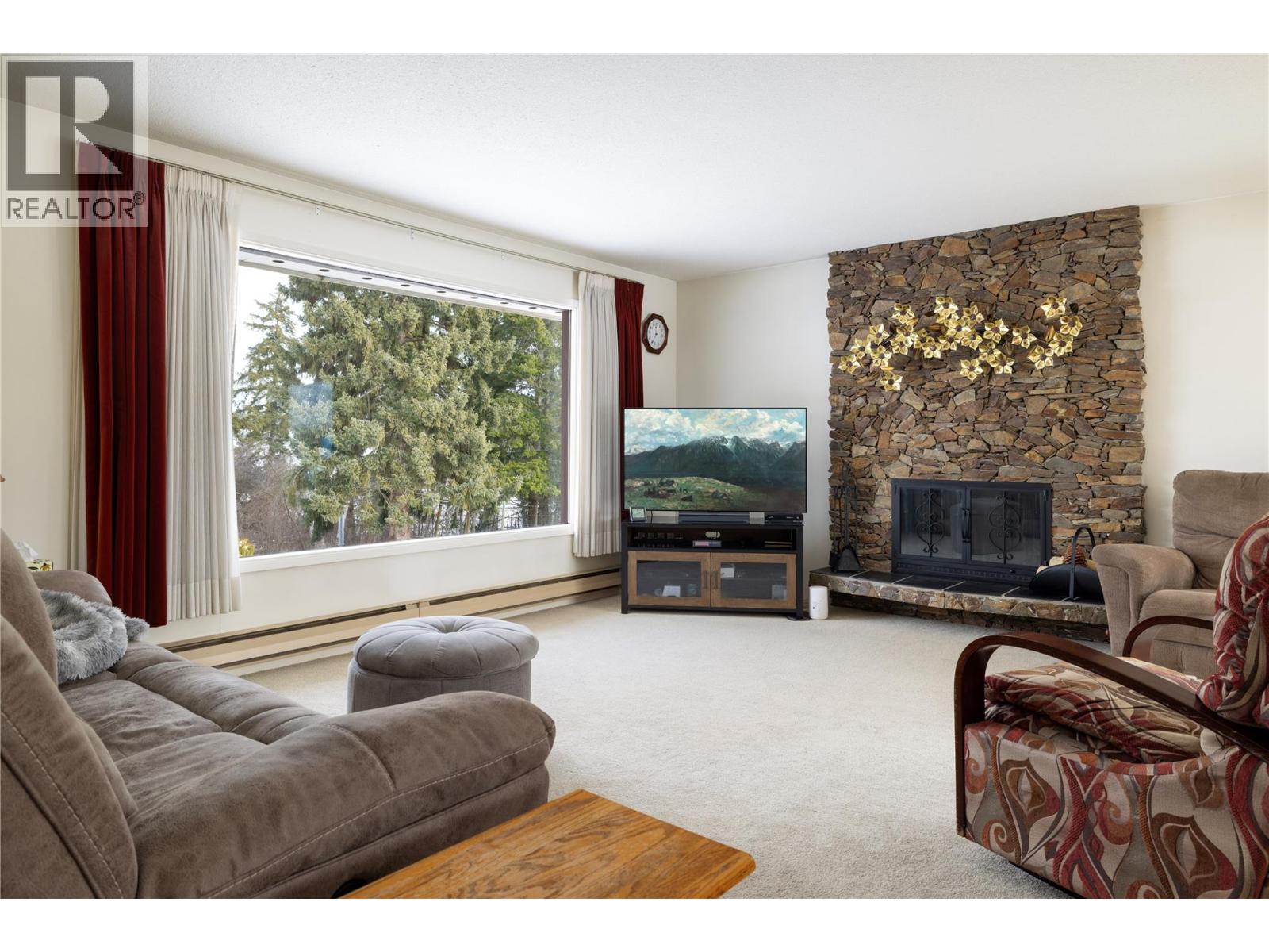 4107 Noble Road, Spallumcheen