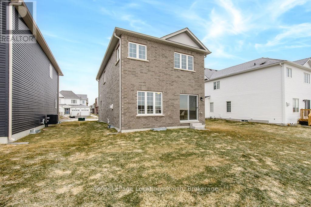 276 SPRINGFIELD CRESCENT — photo 43