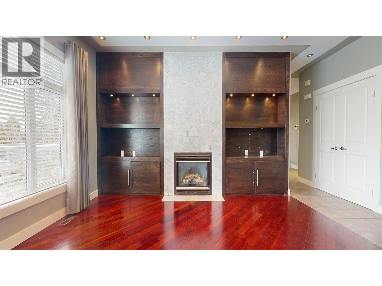 1631 MT. PYRAMID CRESCENT - 11