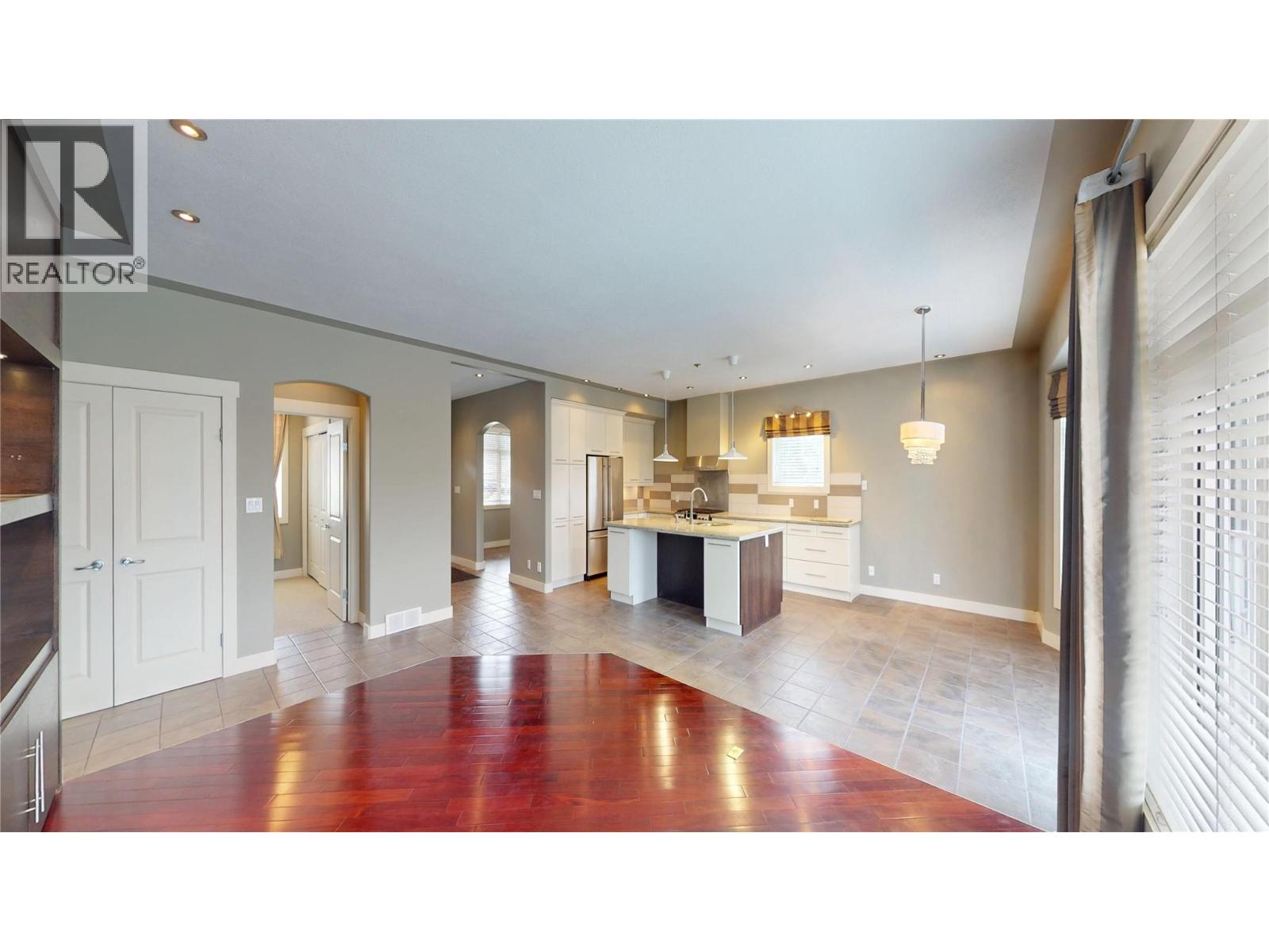 1631 MT. PYRAMID CRESCENT - 14