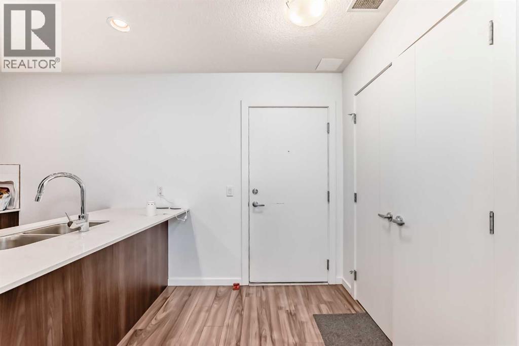 #106 1629 38 STREET SW - 3