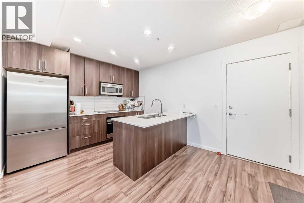 #106 1629 38 STREET SW - 5