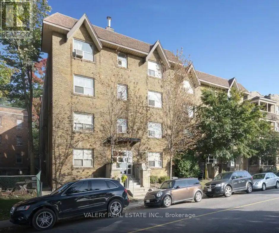 Listing photo of 33 - 2402 QUEEN STREET E