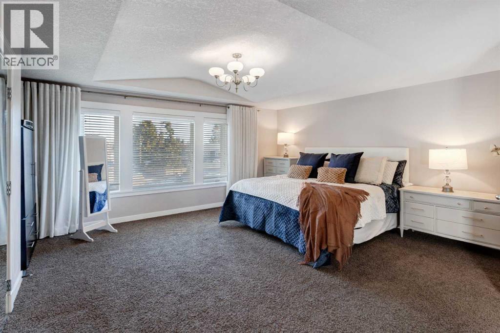 Single Family House for Sale in  Lissington Drive SW North Glenmore Park Calgary 