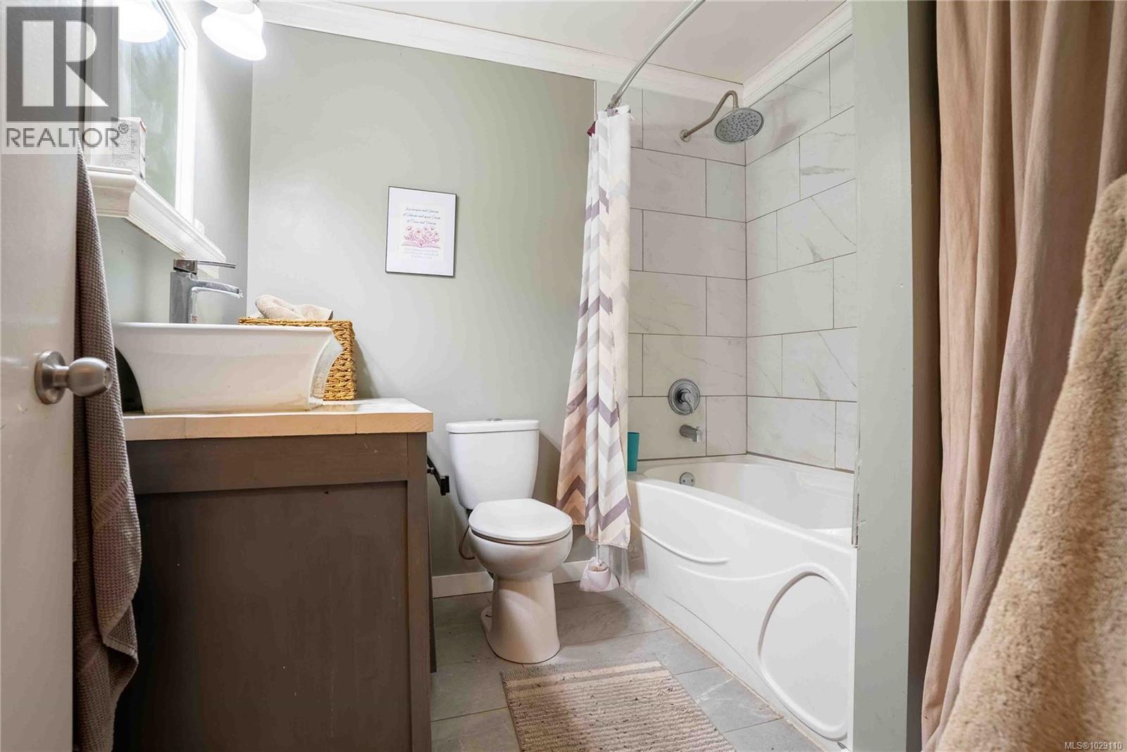  4591 Howie Road North, Duncan