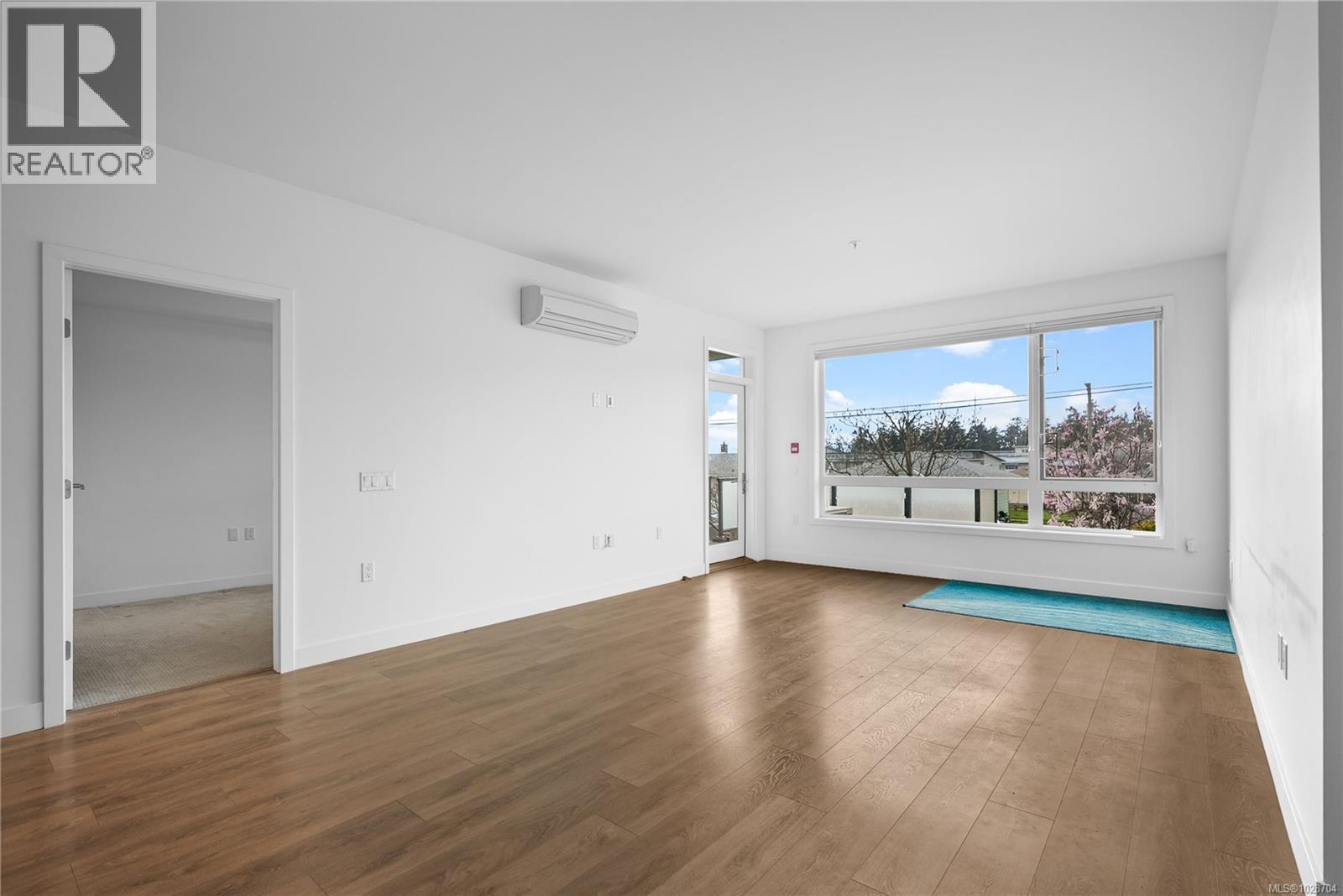 #105 300 BELMONT RD - 4