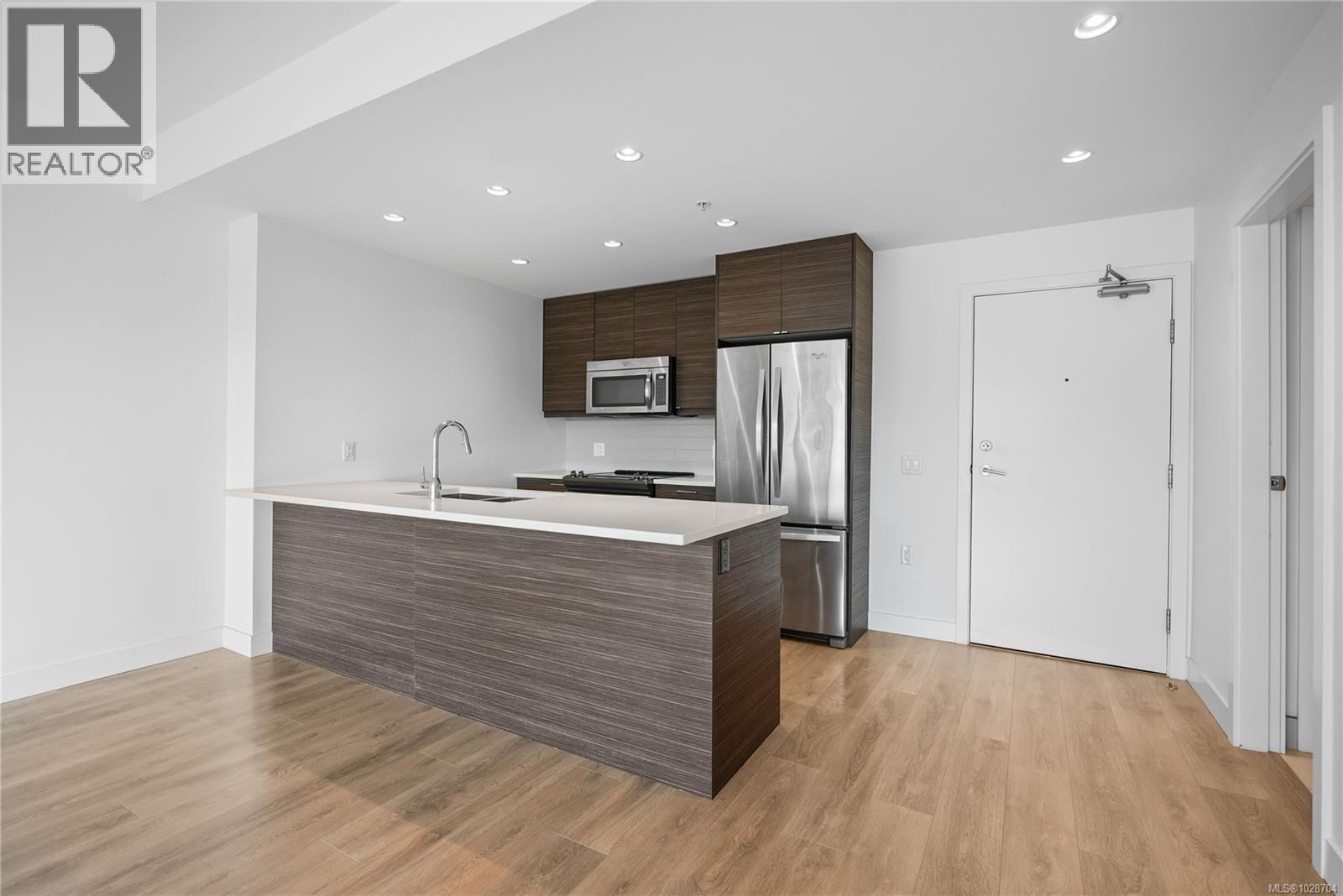 #105 300 BELMONT RD - 8