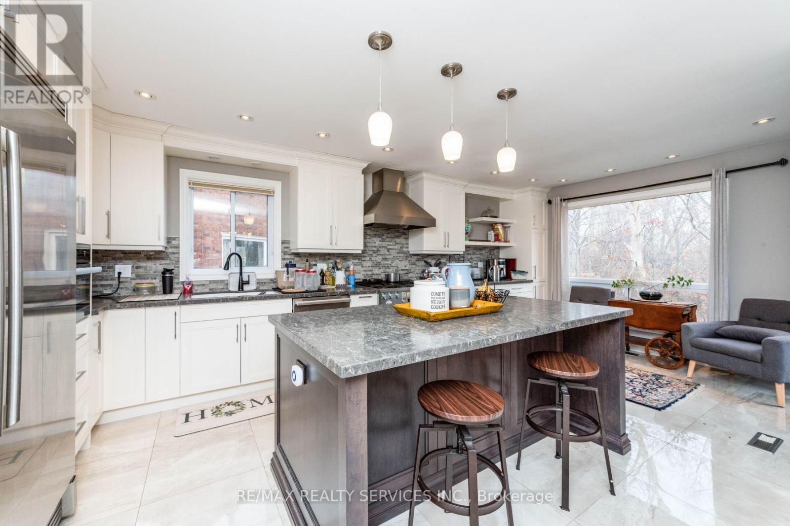 1928 ALDERMEAD ROAD - 19