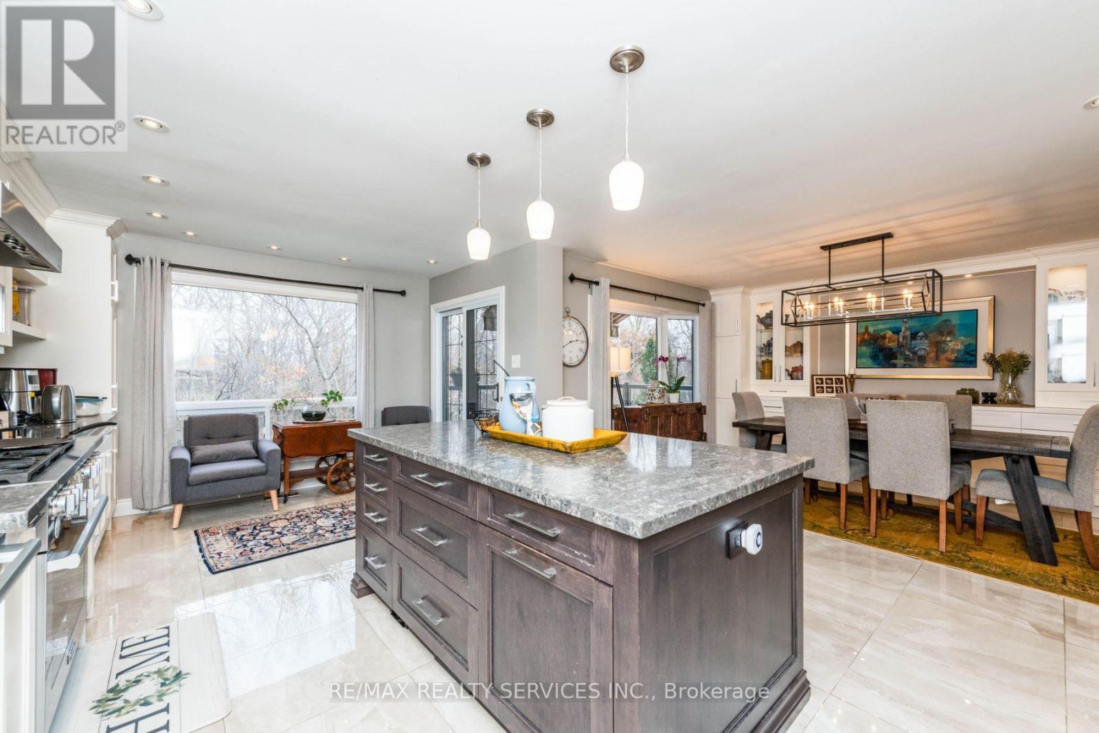1928 ALDERMEAD ROAD - 21