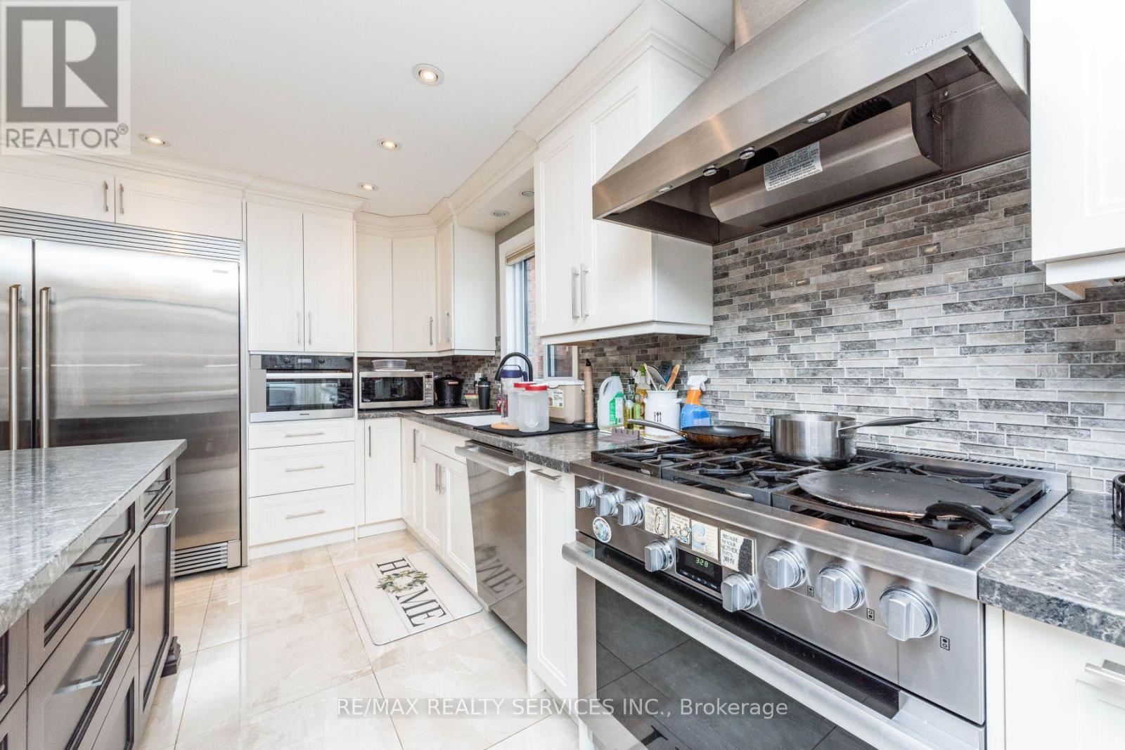 1928 ALDERMEAD ROAD - 22