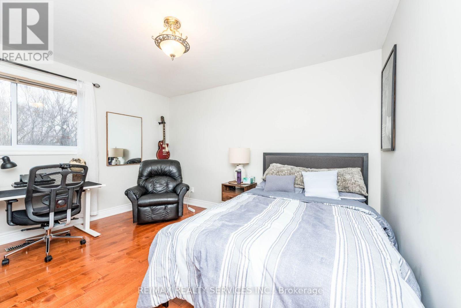 1928 ALDERMEAD ROAD - 35