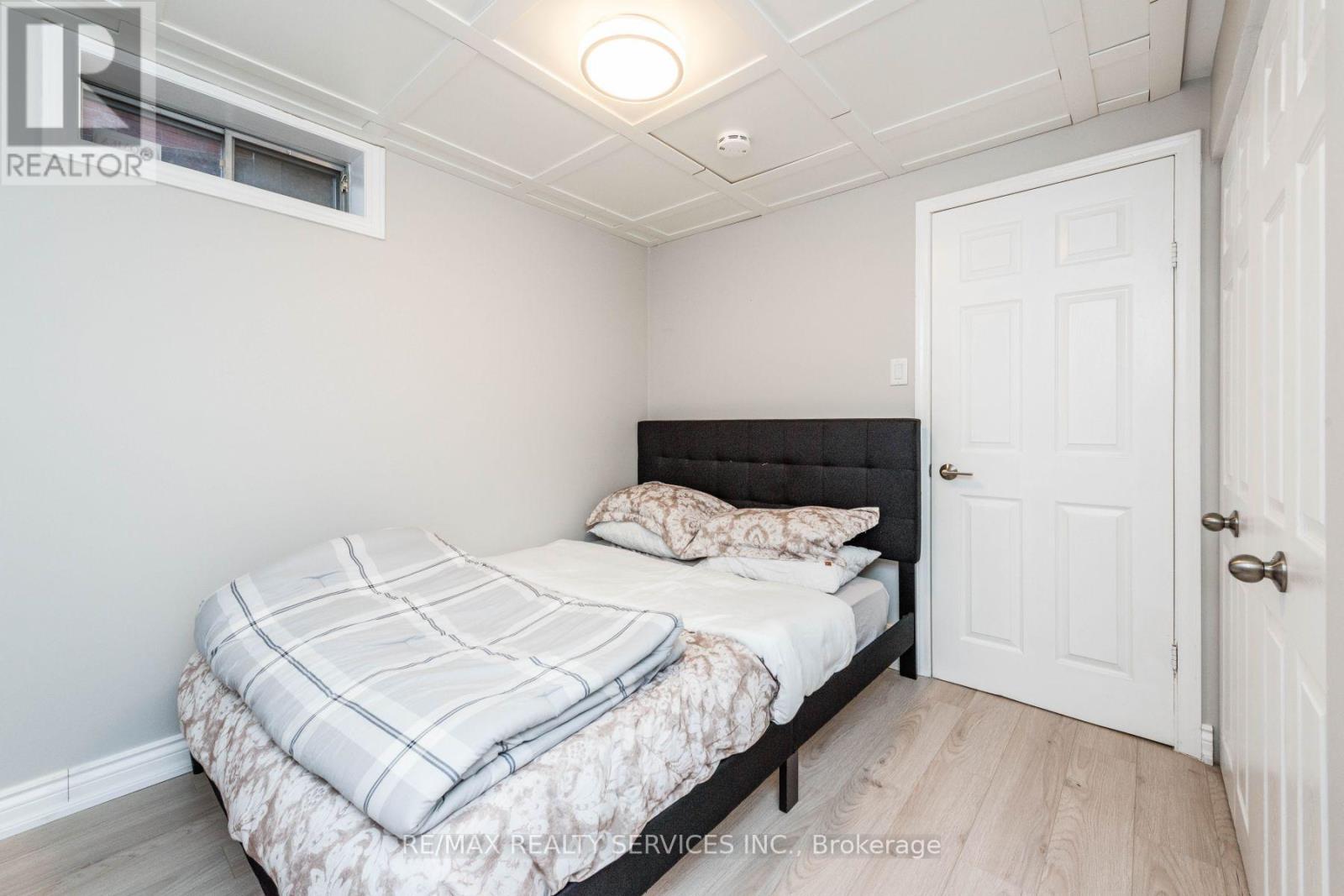 1928 ALDERMEAD ROAD - 46