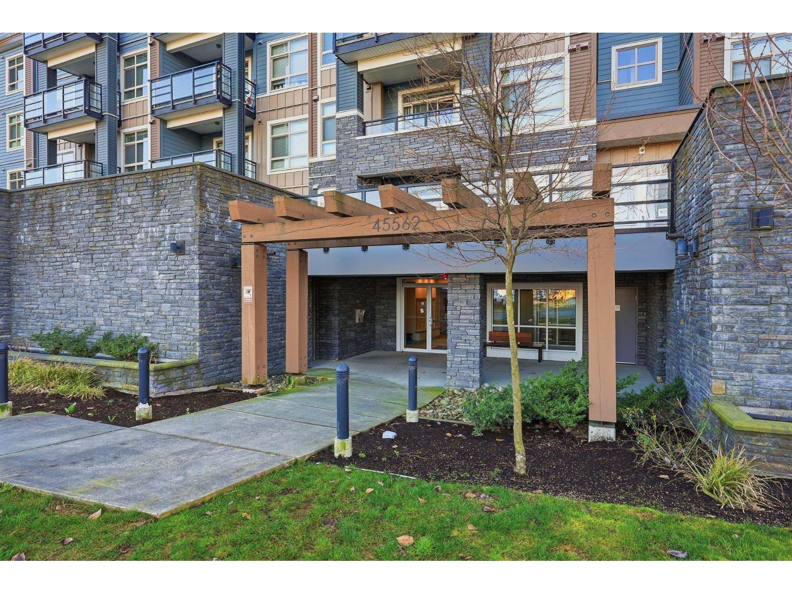 301 45562 AIRPORT ROAD, Chilliwack Proper South, Chilliwack