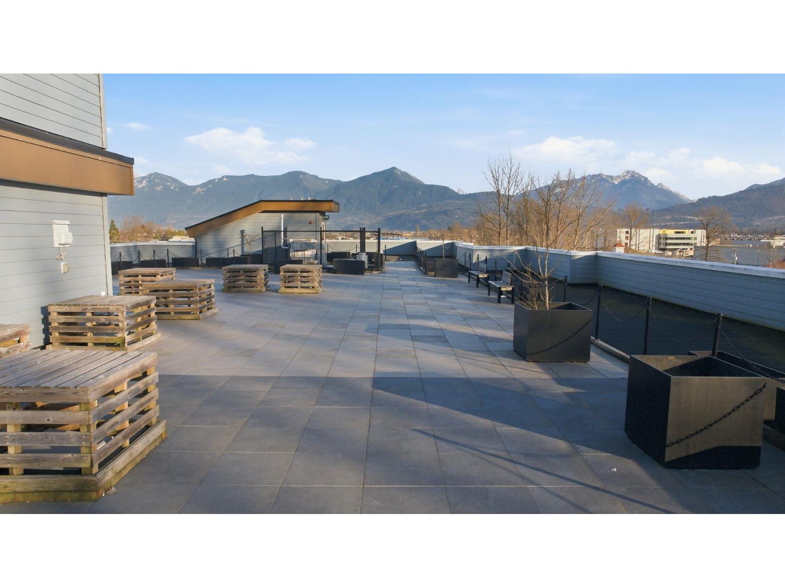 301 45562 AIRPORT ROAD, Chilliwack Proper South, Chilliwack