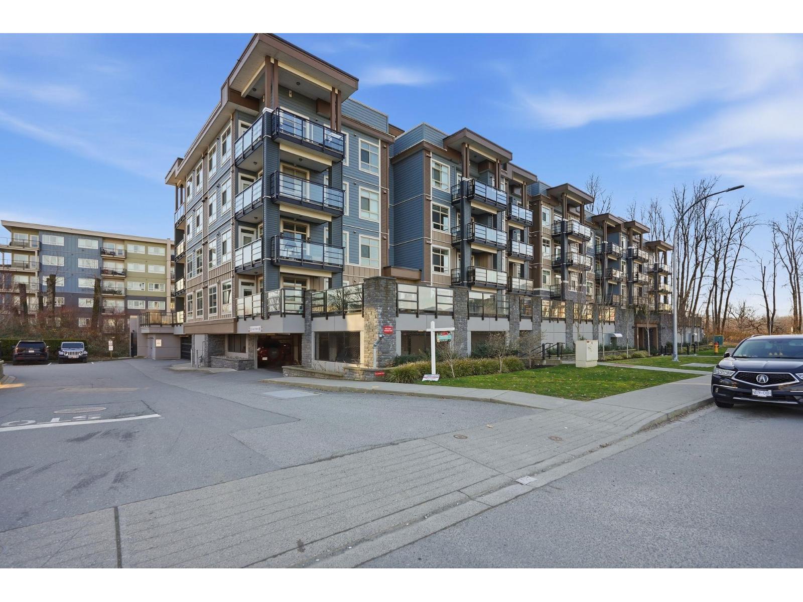 301 45562 AIRPORT ROAD, Chilliwack Proper South, Chilliwack