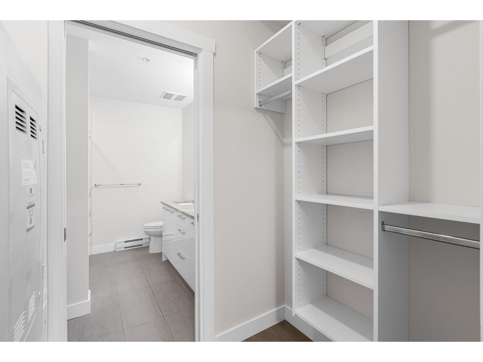 313 20696 EASTLEIGH CRESCENT