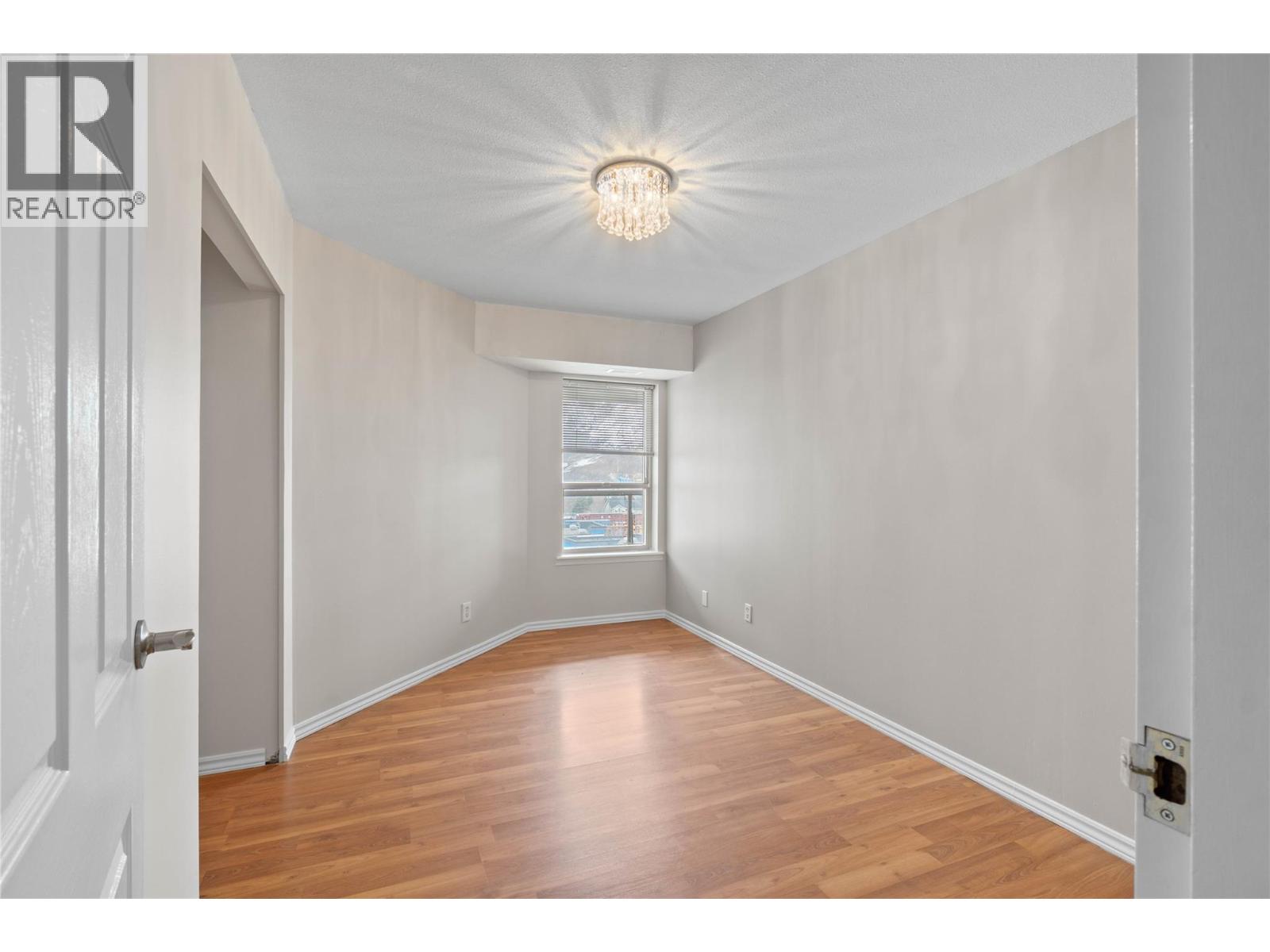 #506 629 Lansdowne Street - 14