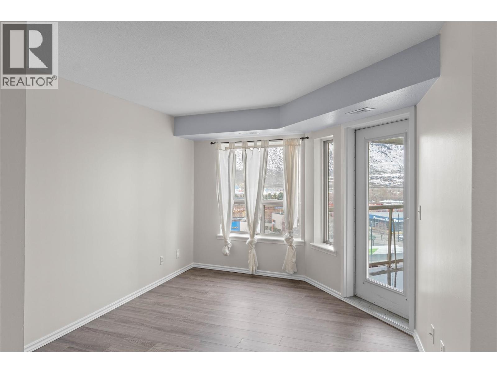 #506 629 Lansdowne Street - 6