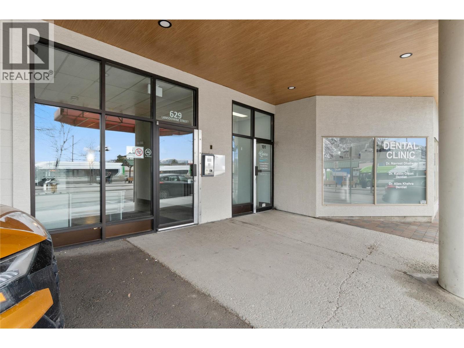 #506 629 Lansdowne Street - 24