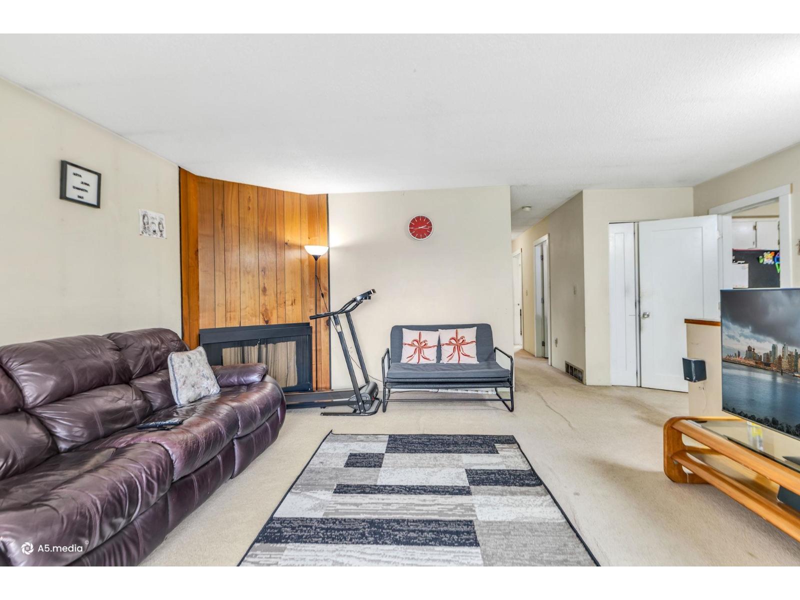 11876 92A Avenue, Delta