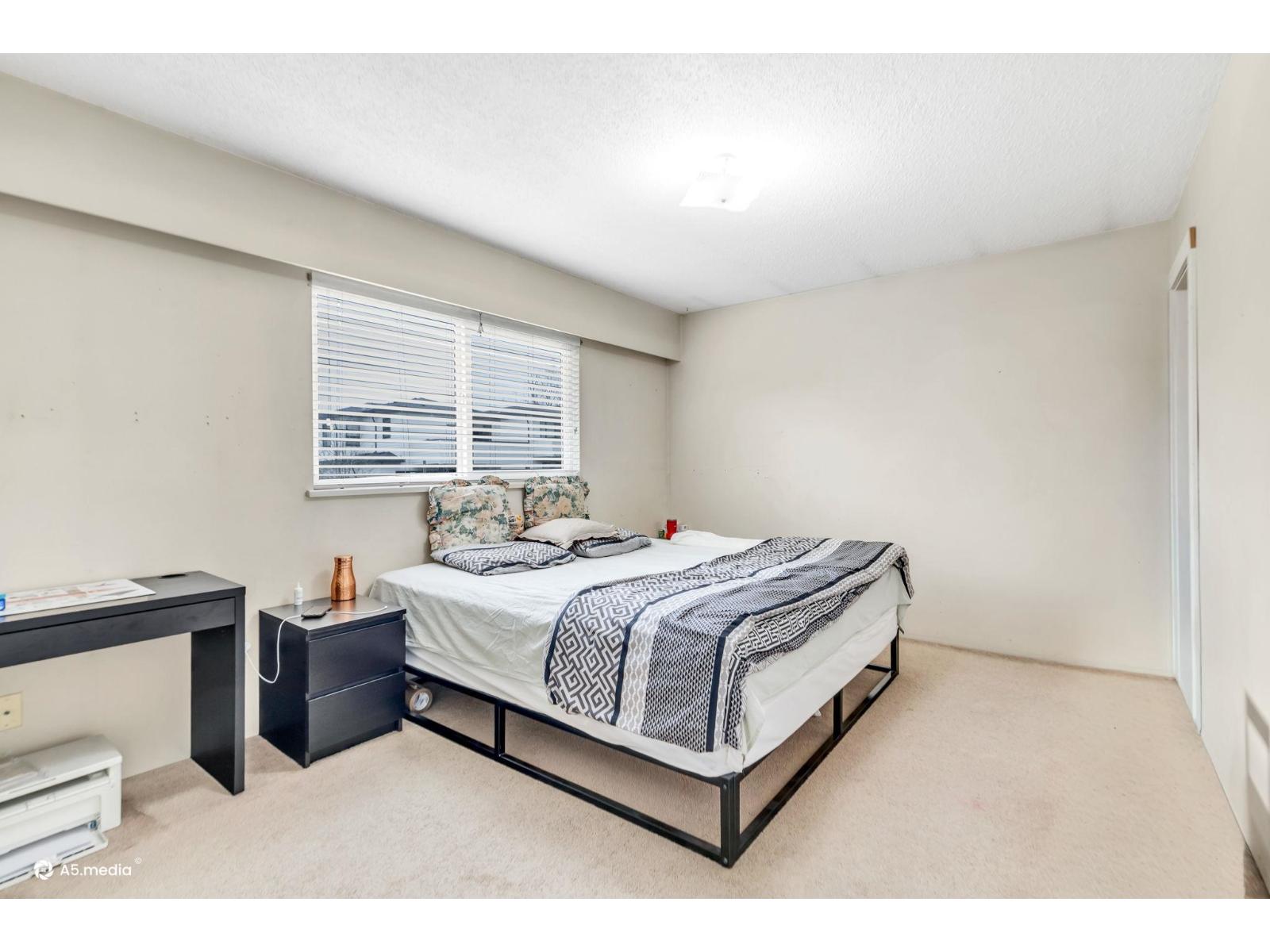 11876 92A Avenue, Delta