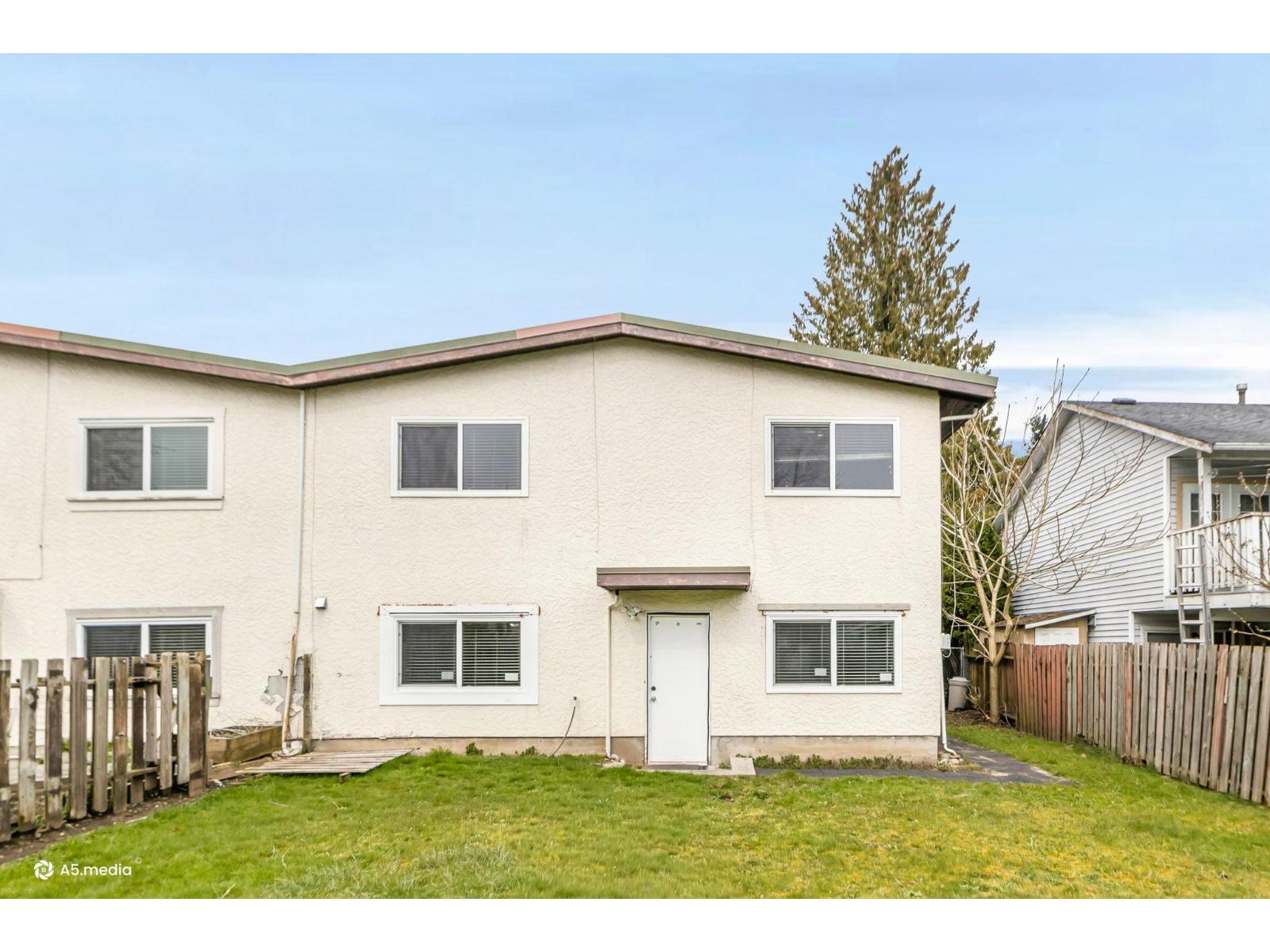 11876 92A Avenue, Delta