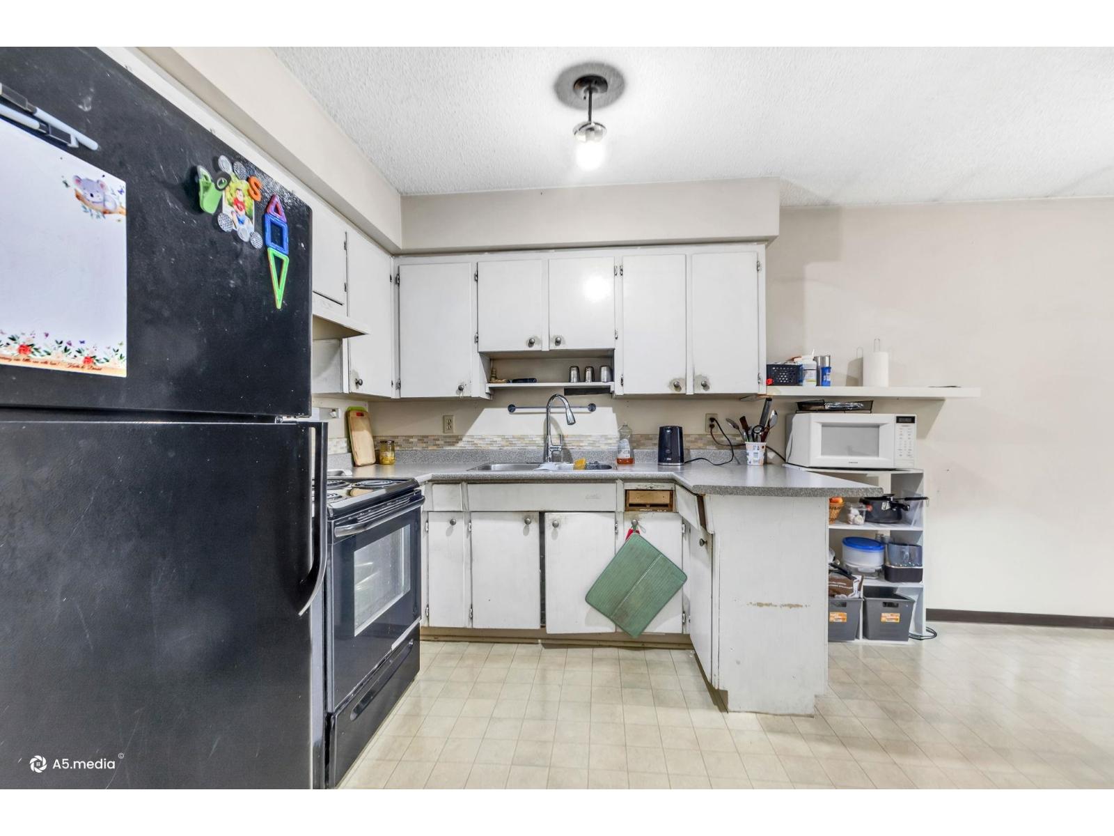 11876 92A Avenue, Delta