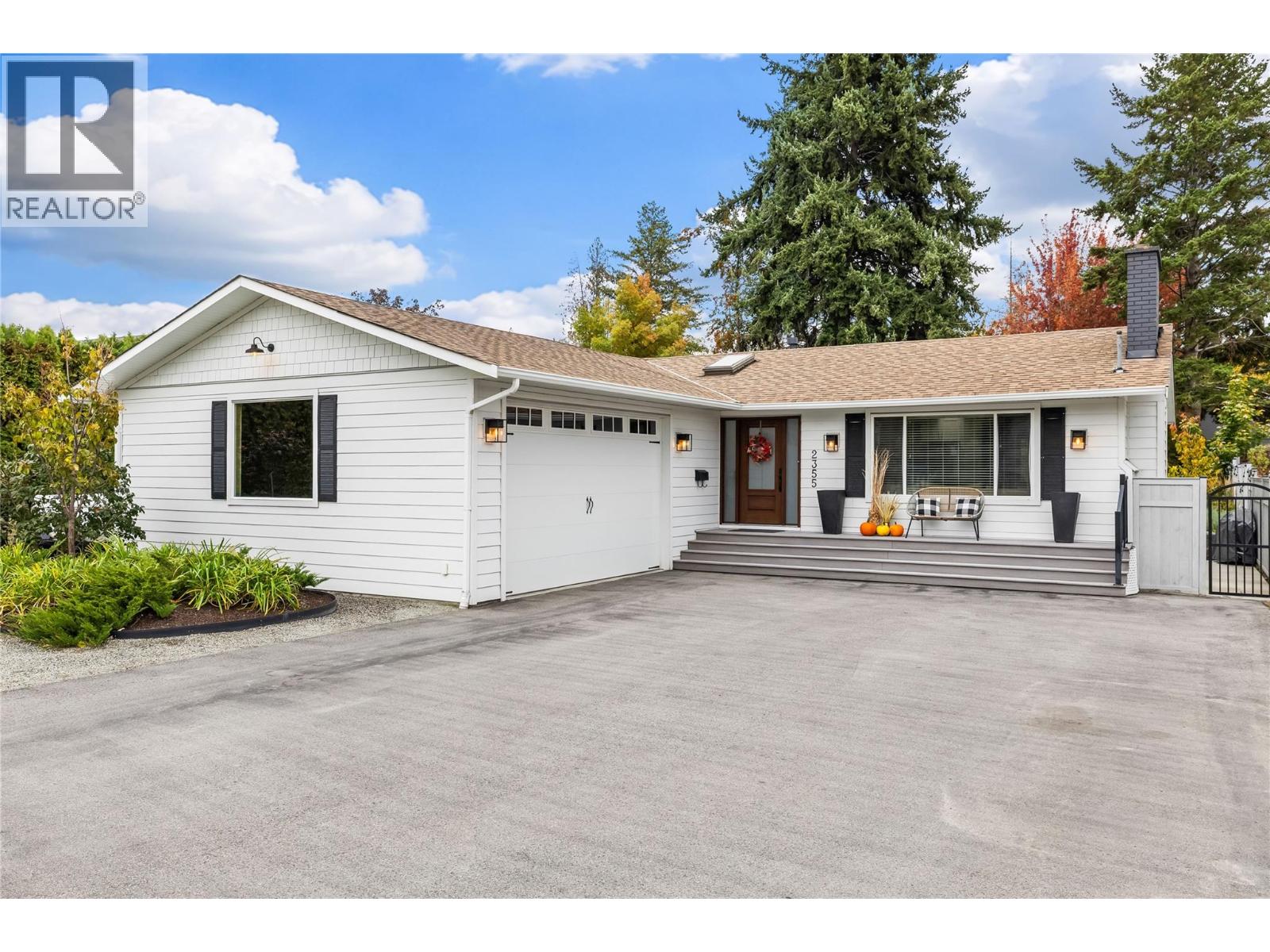  2355 Crestview Road, West Kelowna