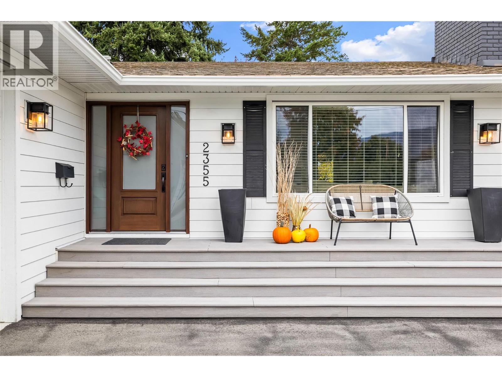 2355 Crestview Road, West Kelowna