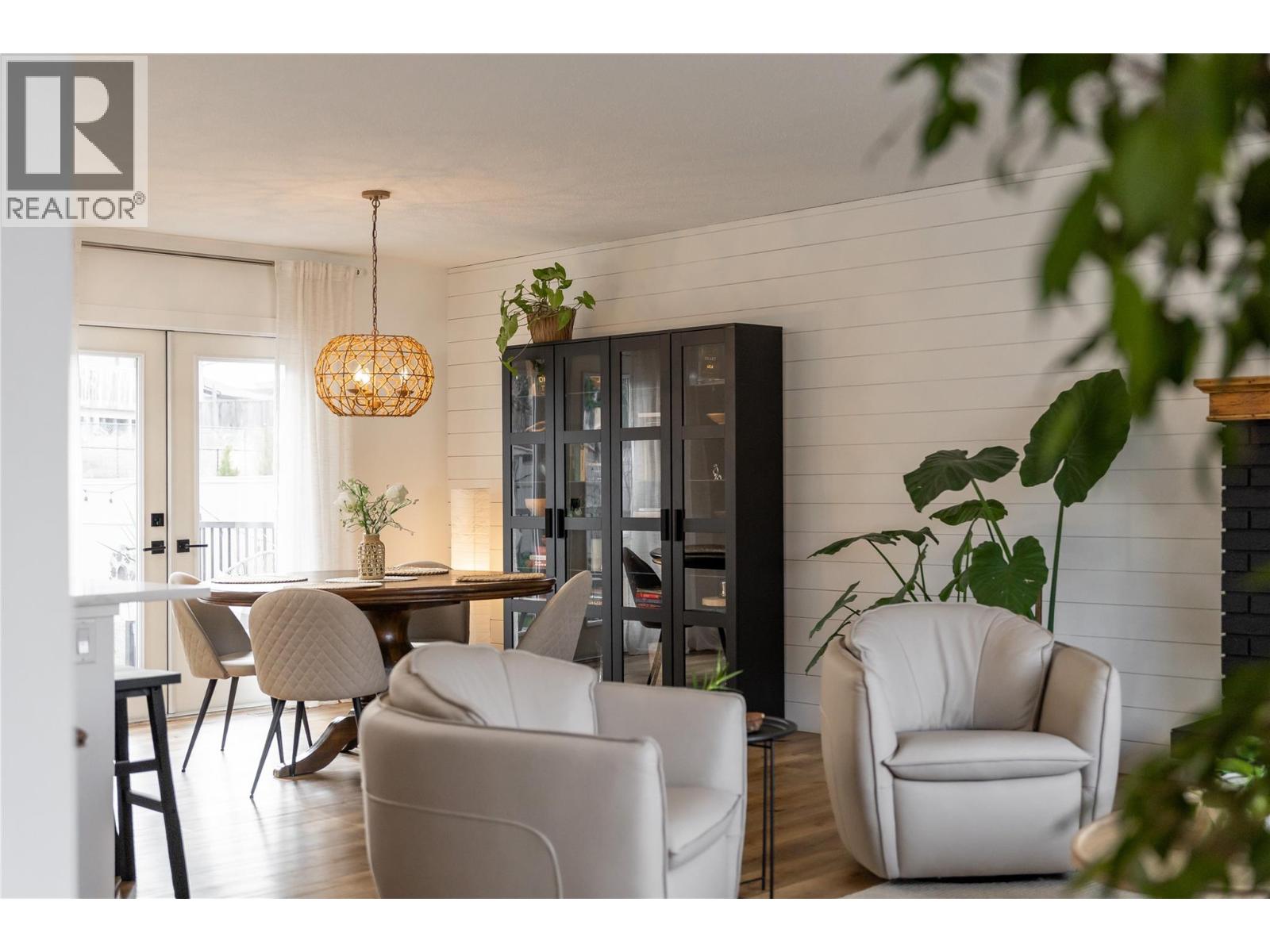 2355 Crestview Road, West Kelowna