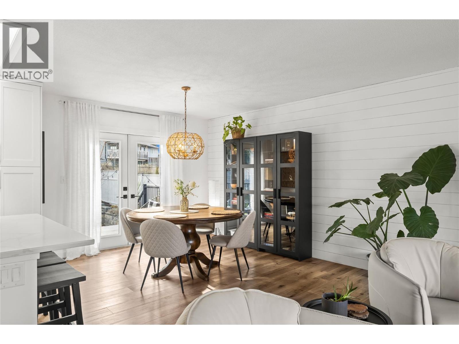 2355 Crestview Road, West Kelowna