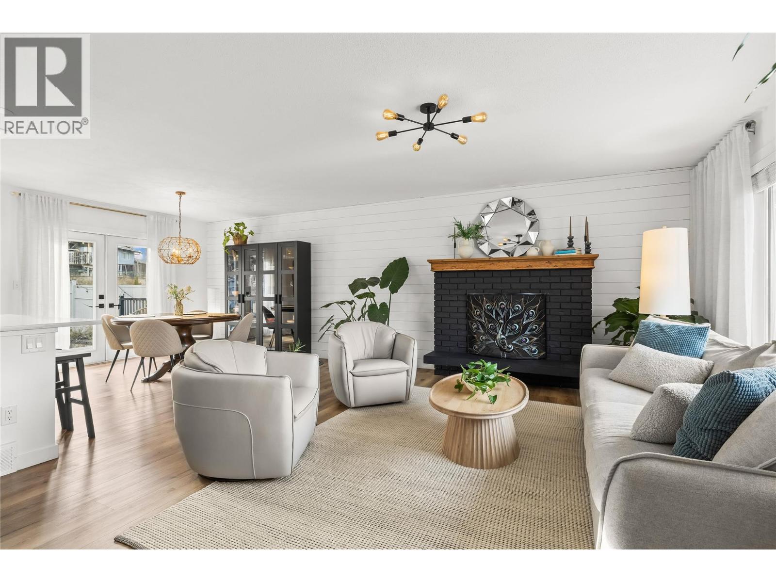 2355 Crestview Road, West Kelowna