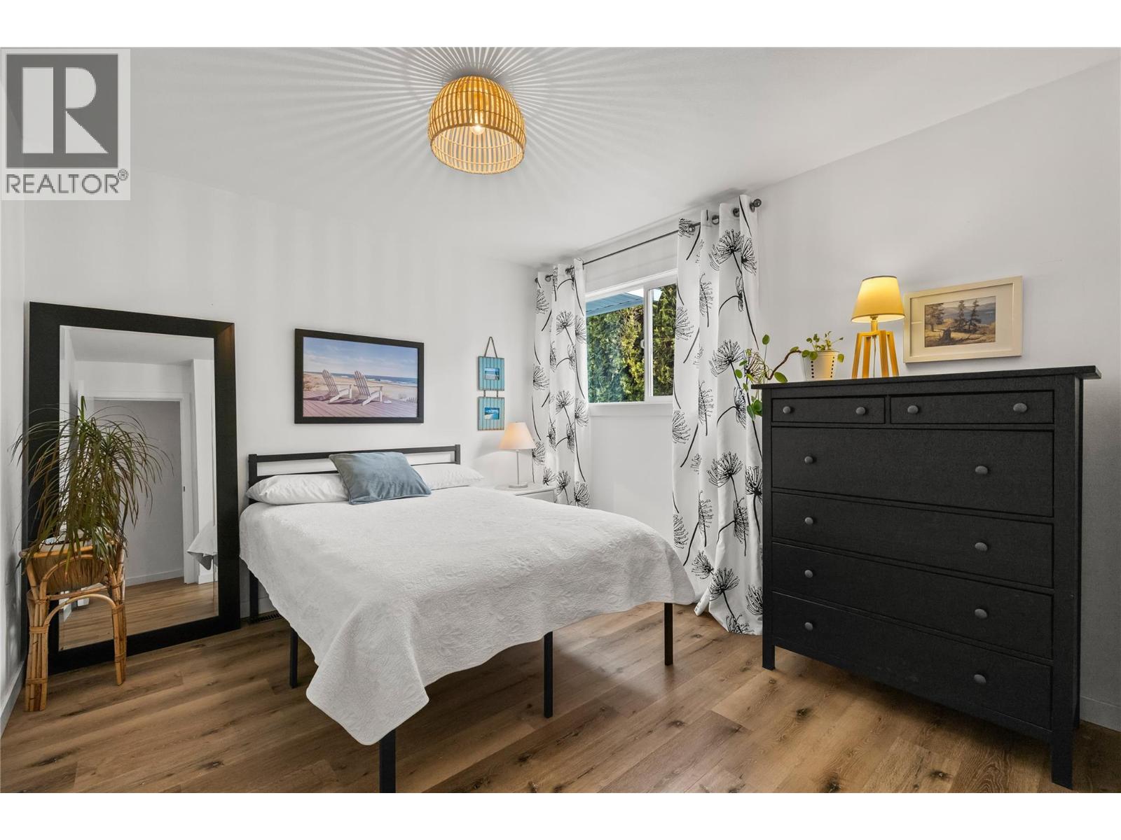 2355 Crestview Road, West Kelowna