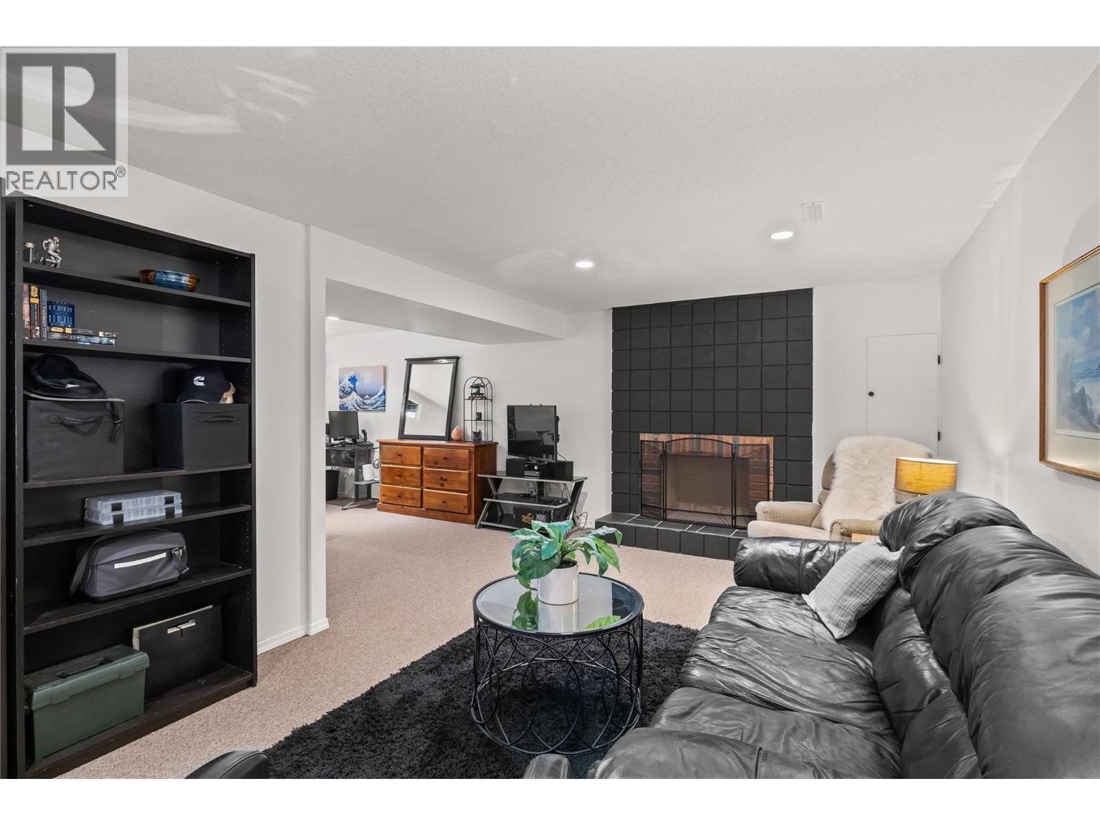 2355 Crestview Road, West Kelowna