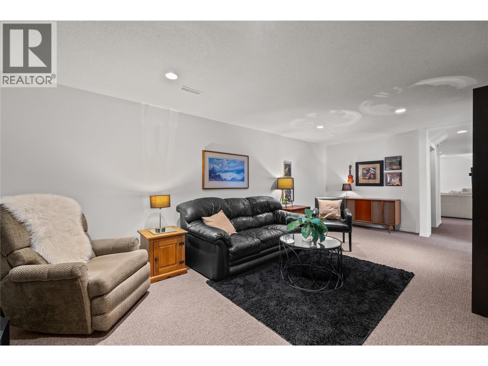 2355 Crestview Road, West Kelowna