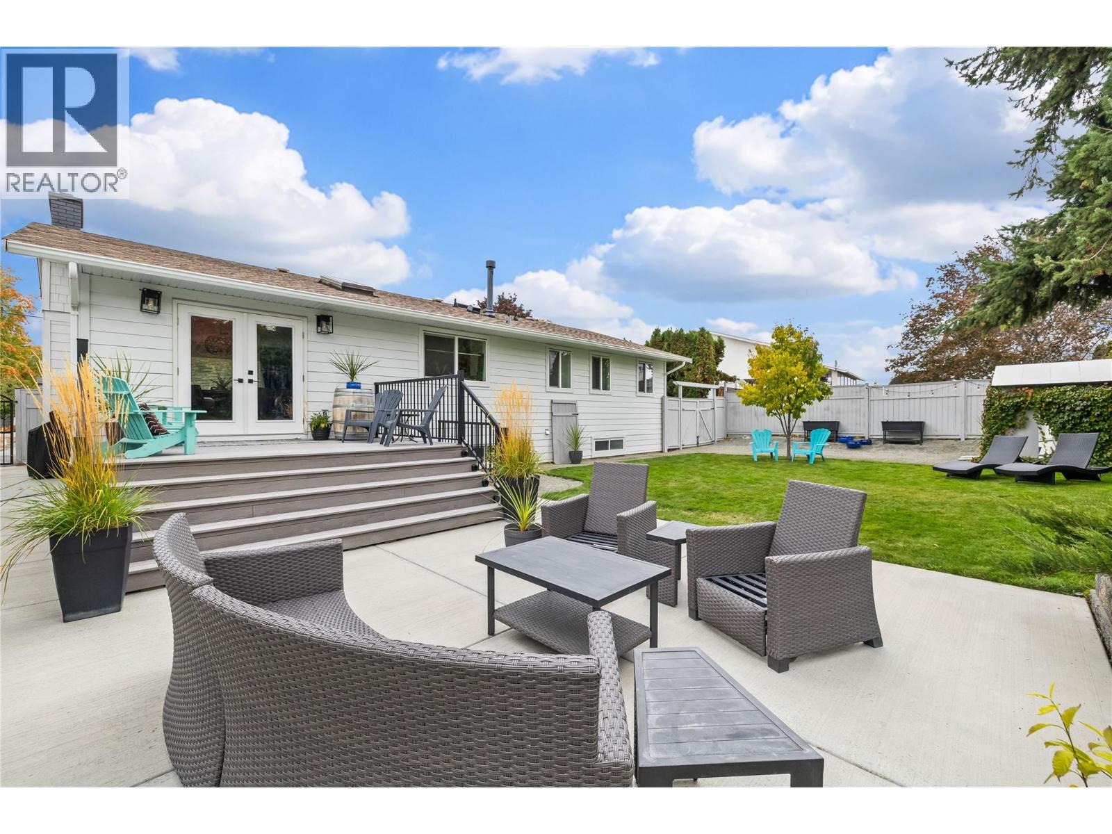 2355 Crestview Road, West Kelowna