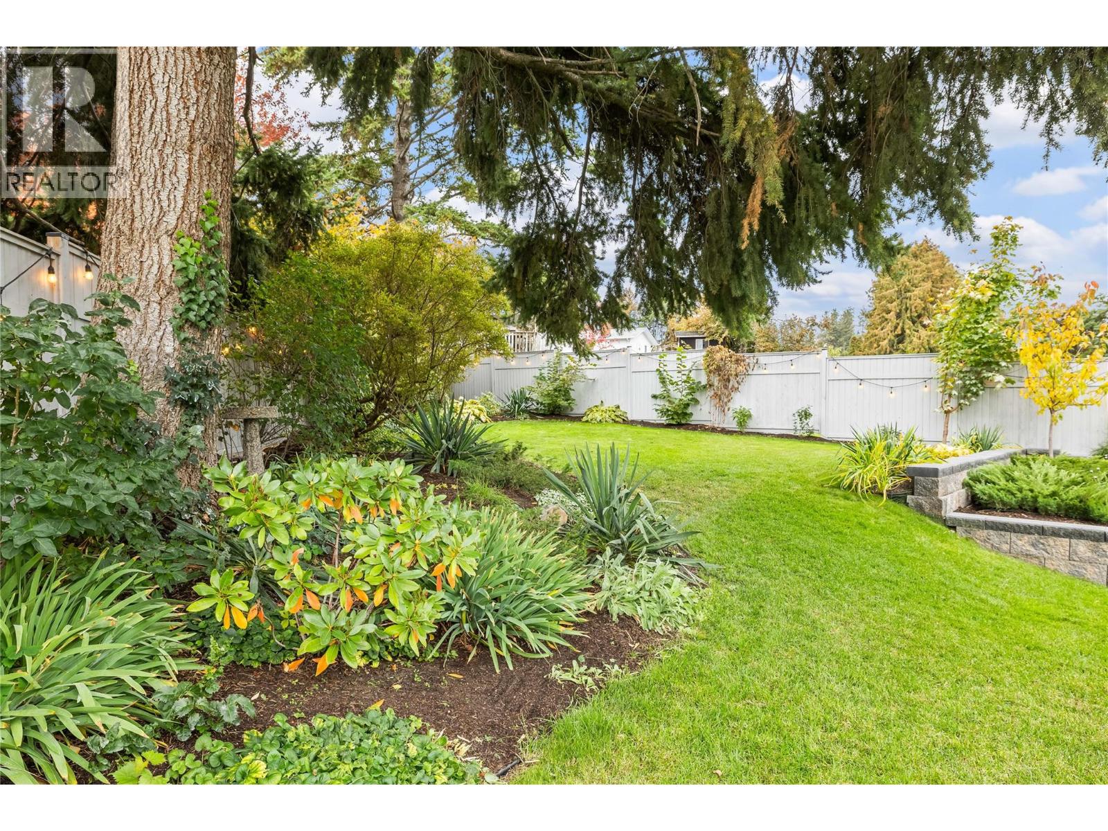2355 Crestview Road, West Kelowna