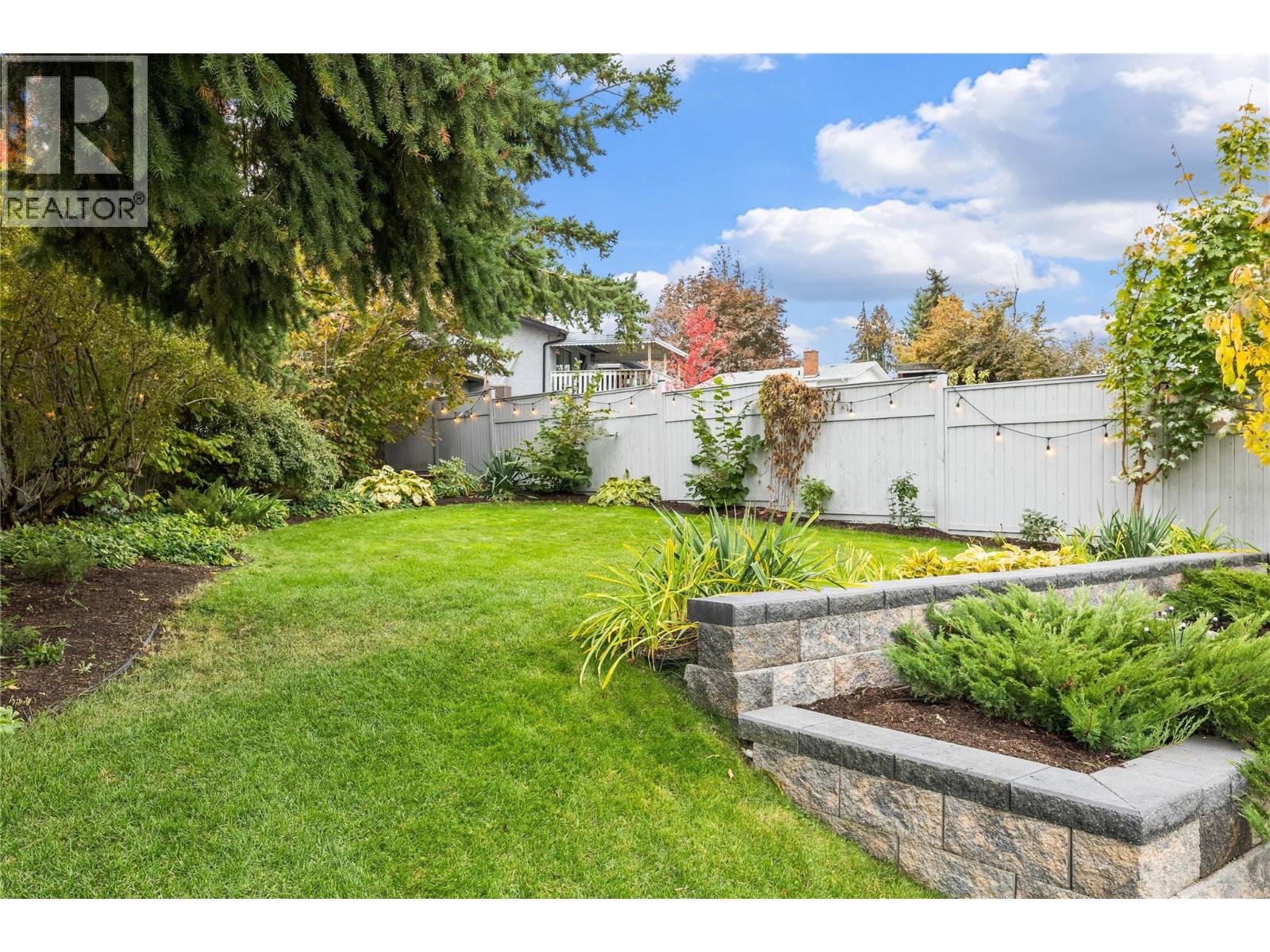 2355 Crestview Road, West Kelowna