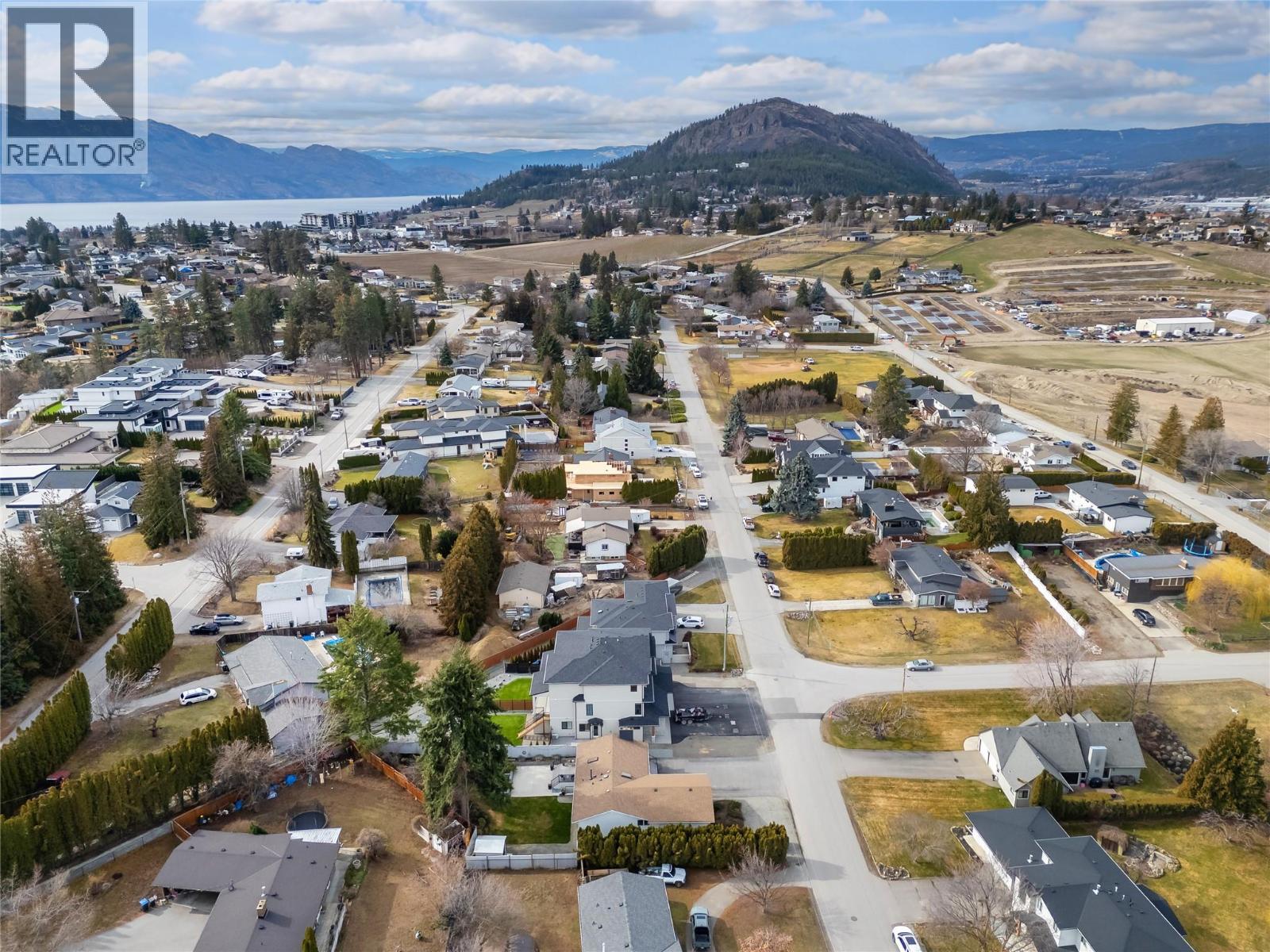 2355 Crestview Road, West Kelowna