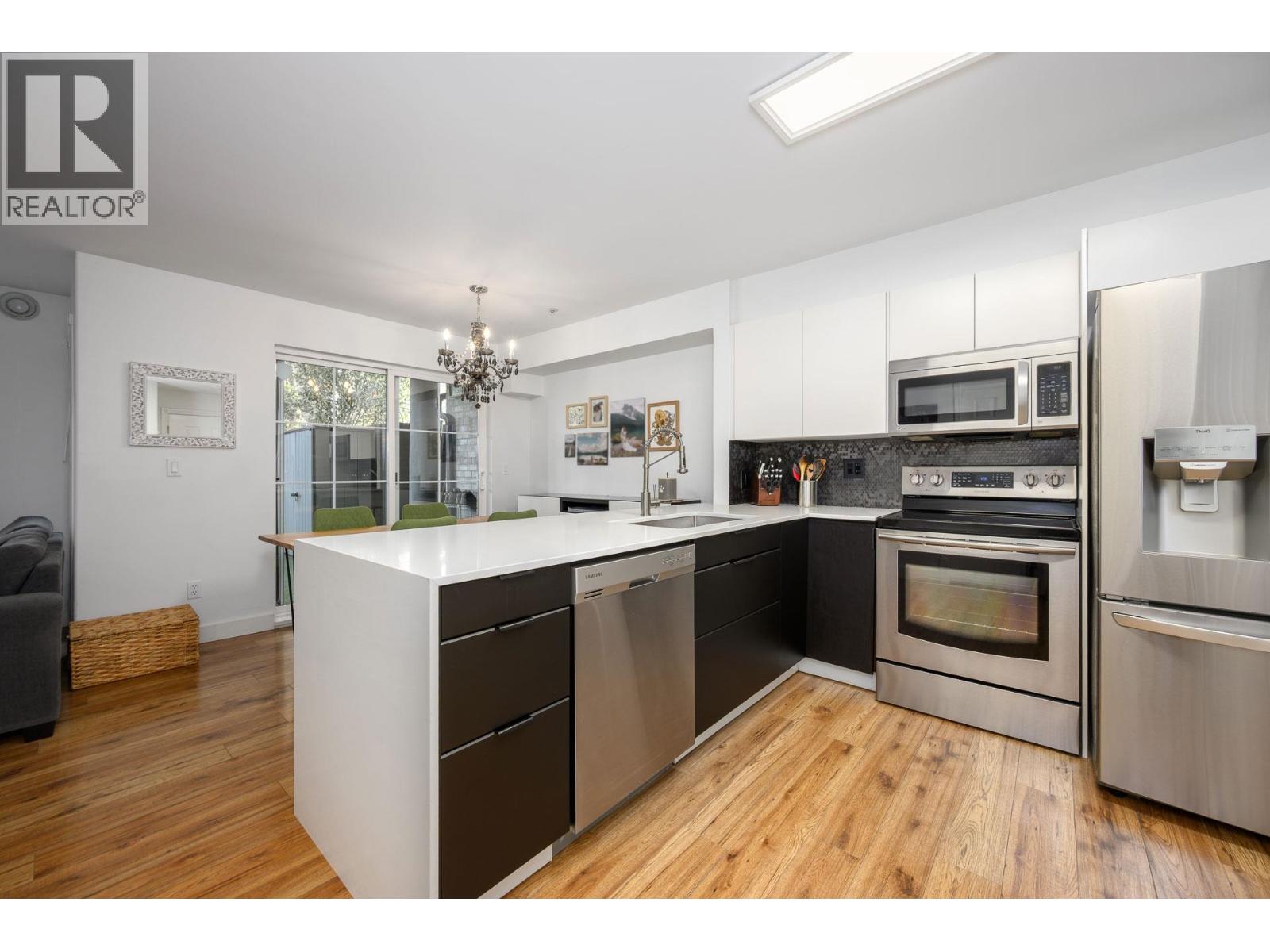 102 2388 WELCHER AVENUE, Port Coquitlam